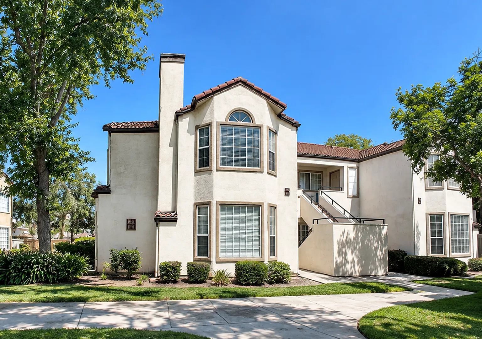 Upcoming: Stunning 3-Bedroom Condo At Villa San Marcos! Located On Cedar & Nees! — Photo 1