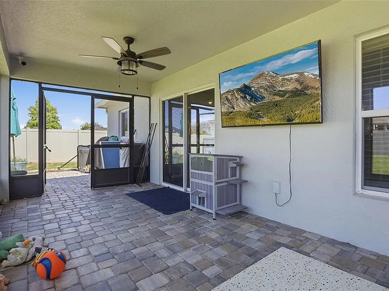 232 Lake Lucerne Way — Photo 26