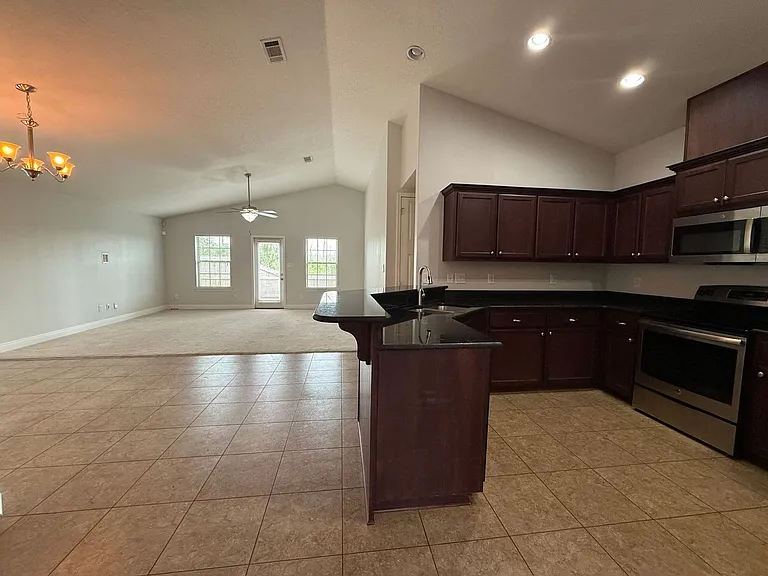 3838 Weatherstone Cir — Photo 4