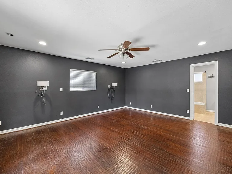 8618 Lockhaven Dr — Photo 15