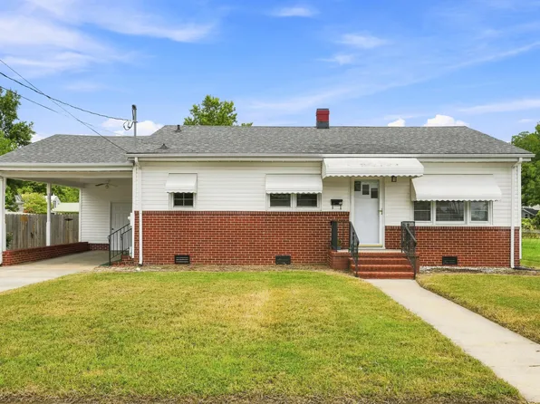 206 W Woodall St, Benson, NC 27504
