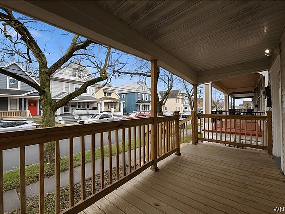 5th image of 212 Grote St