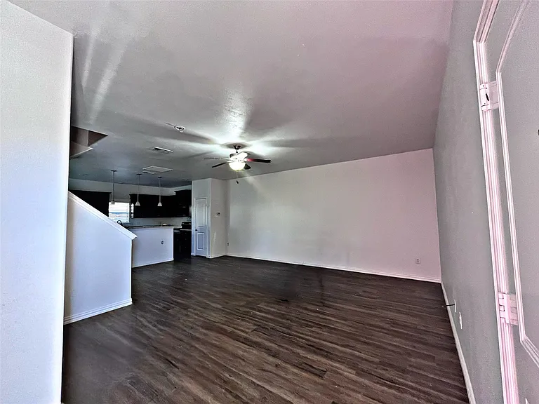 4916 Villas Dr #4916 — Photo 3