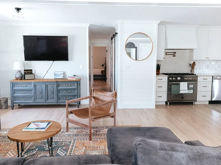 33 Clayton St — Photo 1