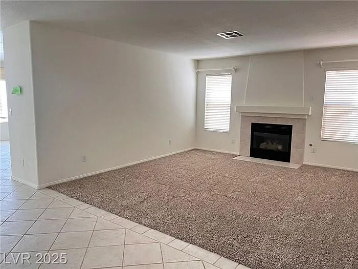 3 bed, 2.5 bath, 1870 sqft, $2,137 — Photo 4