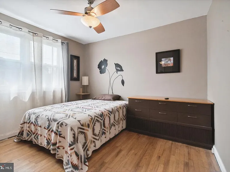 705 Eastshire Dr — Photo 18
