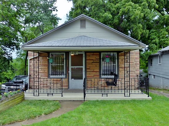 3rd image of 658 Lewis Ave