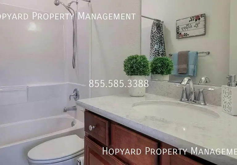 215 Siderno Ct — Photo 8
