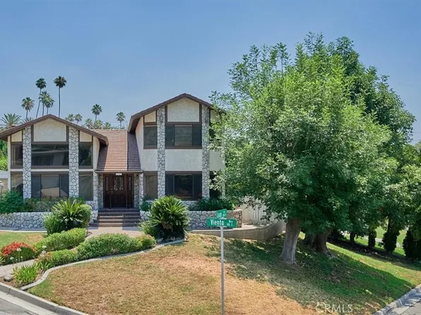 135 Viento Way, San Bernardino, CA 92404