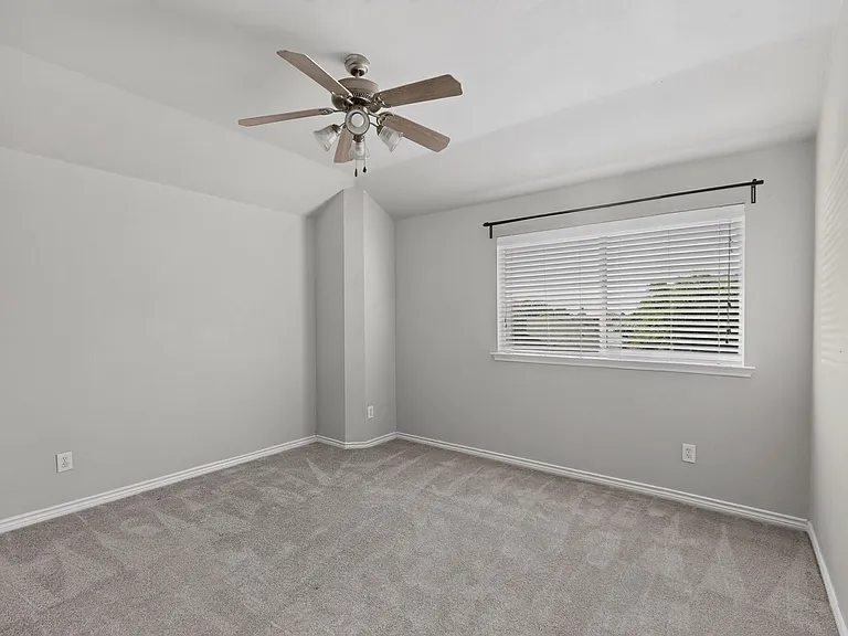 1236 Blue Brook Dr — Photo 34