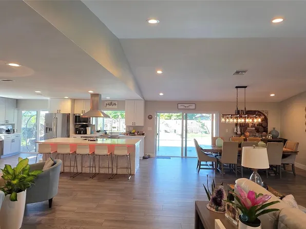 688 NW 100th Lane, Coral Springs, FL 33071