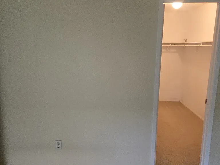 2150 Catalpa Ct — Photo 21