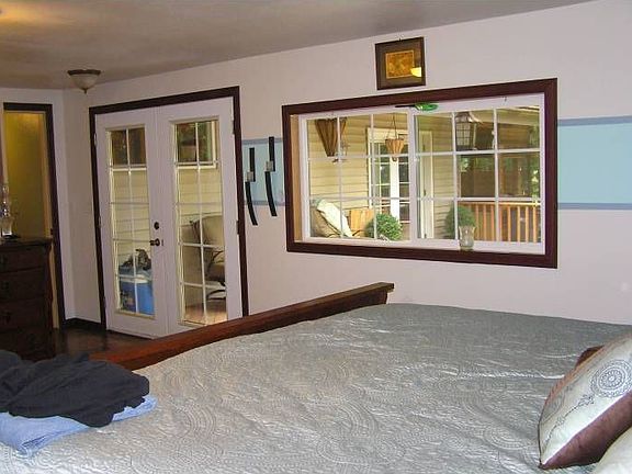 Master w/deck access