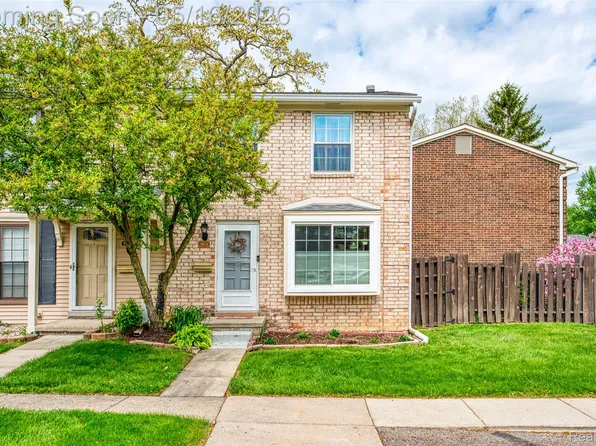 1821 Sheffield Dr, Ypsilanti, MI 48198