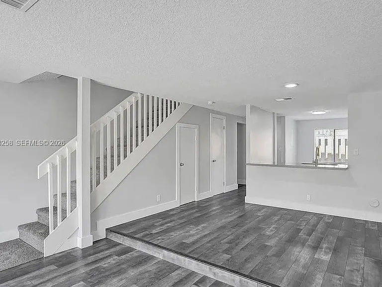 5084 S University Dr — Photo 7