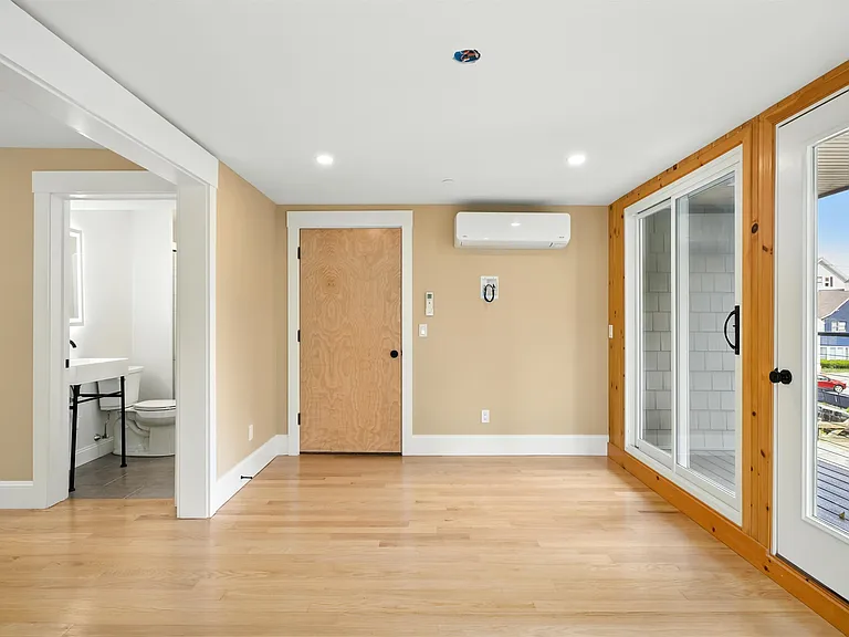 8 Water St #2 — Photo 9