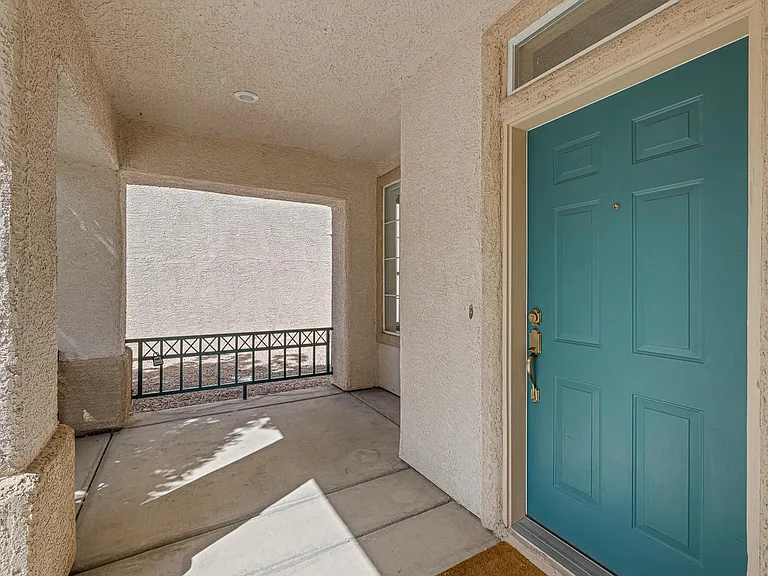 1812 Remembrance Hill St — Photo 2