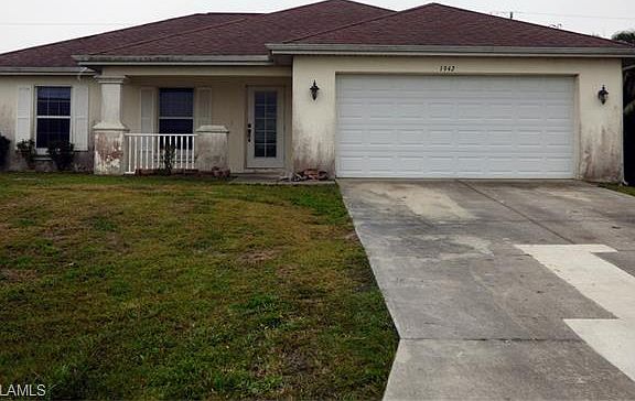 3rd image of 1942 NE 15th Ln