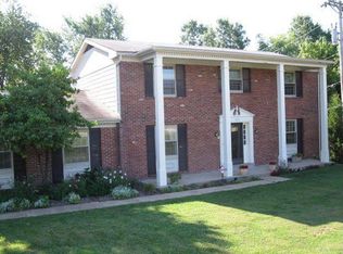 227 River Valley Dr, Chesterfield, MO 63017