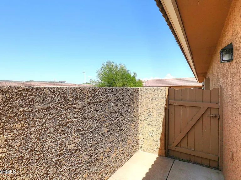 522 W Blackhawk Dr #4 — Photo 8