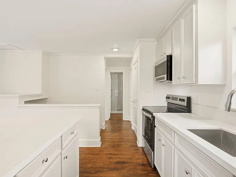 612 W Alabama St #1/2 — Photo 11