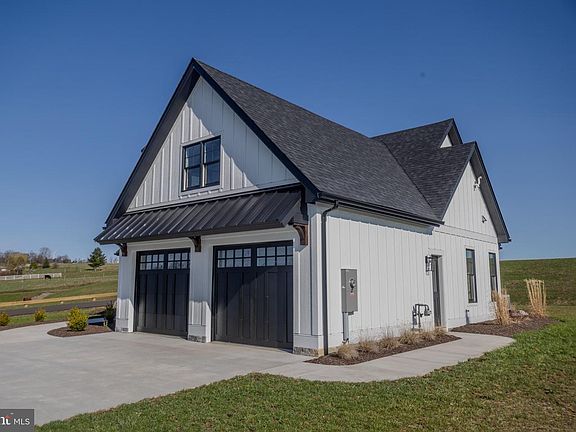 3rd image of 15 Walnut Rdg