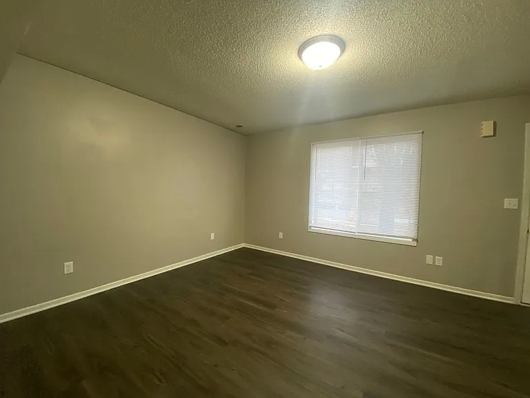 1549 E Pleasant View Dr — Photo 7