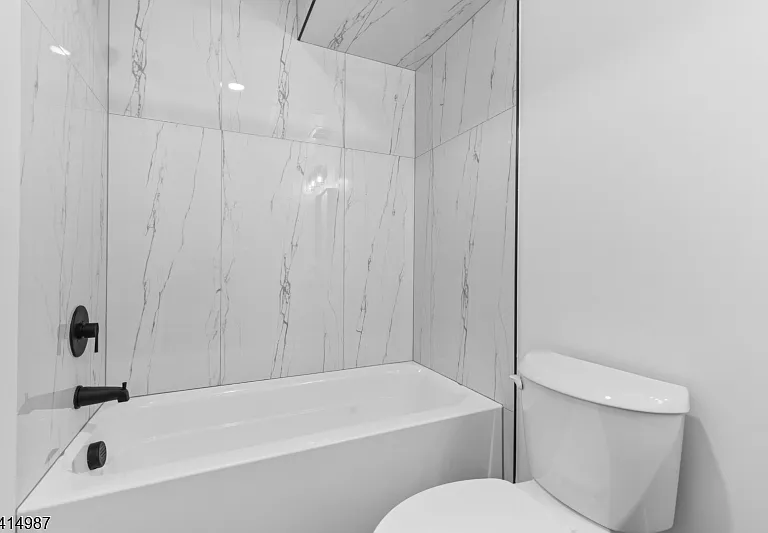 37 S 7th St #3 — Photo 32