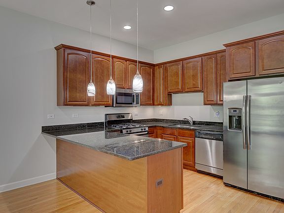 4th image of 1329 W Loyola Ave APT 3C