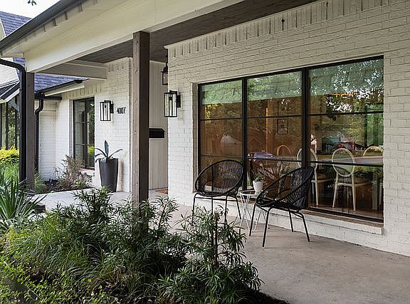 2nd image of 4007 Santa Barbara Dr