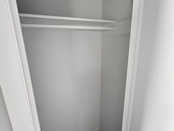 4th image of 1931 Henderson Ave APT 12