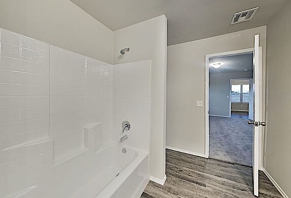5th image of 1817 Hayes Ln