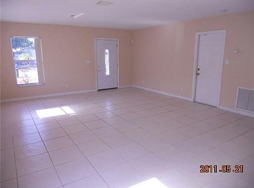 2nd image of 3209 Emerson Ave