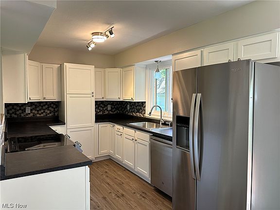 5th image of 7458 Primrose Dr