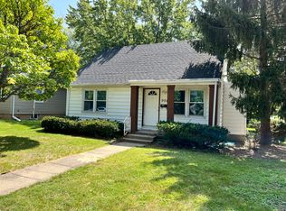 904 W Meadows Pl, Peoria, IL