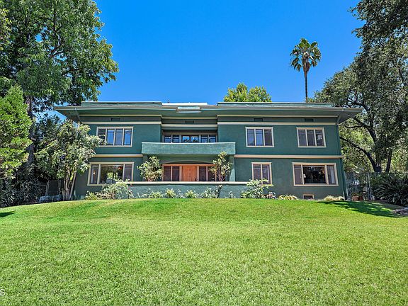 2nd image of 1051 E Altadena Dr