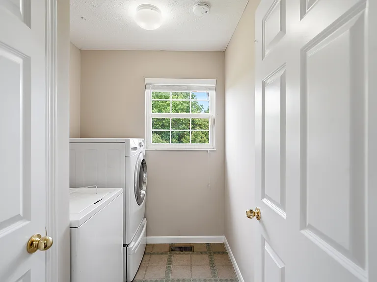 4918 Streamside Ct — Photo 20
