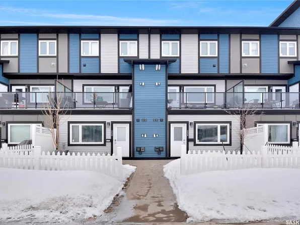 UNIT 256-250 Akhtar BEND, Saskatoon, SK S7W 0W4