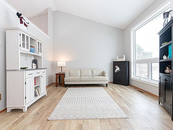 5th image of 3022 149th Ave NE