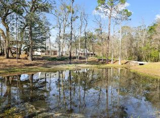 7932 Fountainbleau Rd, Ocean Springs, MS 39564