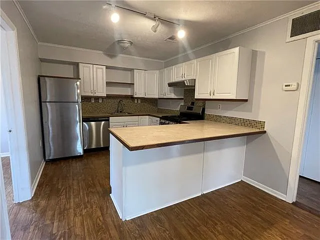 5118 Ehret Rd #B — Photo 4