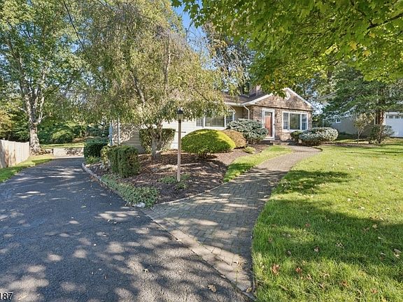2nd image of 47 Harvey Dr