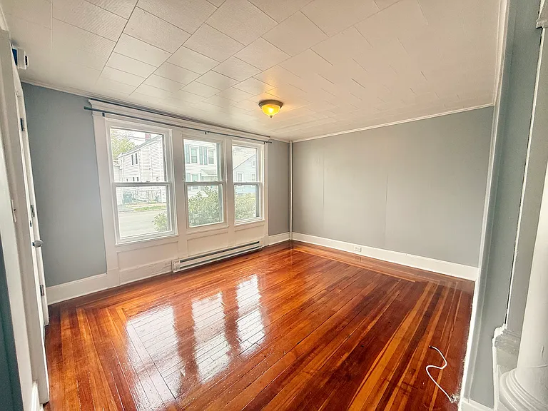 142 Paine St #1 — Photo 3
