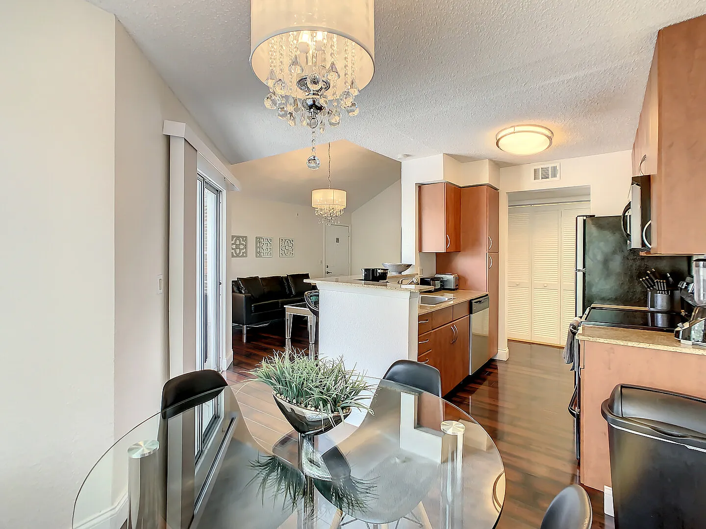 Fully Furnished 1-Bedroom Condo with Resort Style Amenities — Photo 4
