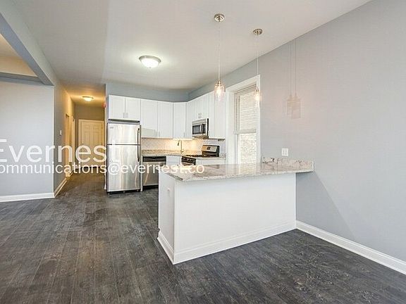 4th image of 2054 N Campbell Ave APT 1F