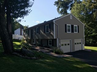 4 Short Ln, Danbury, CT 06810