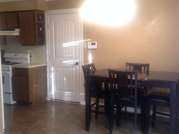 2nd image of 4101 Villa Dr