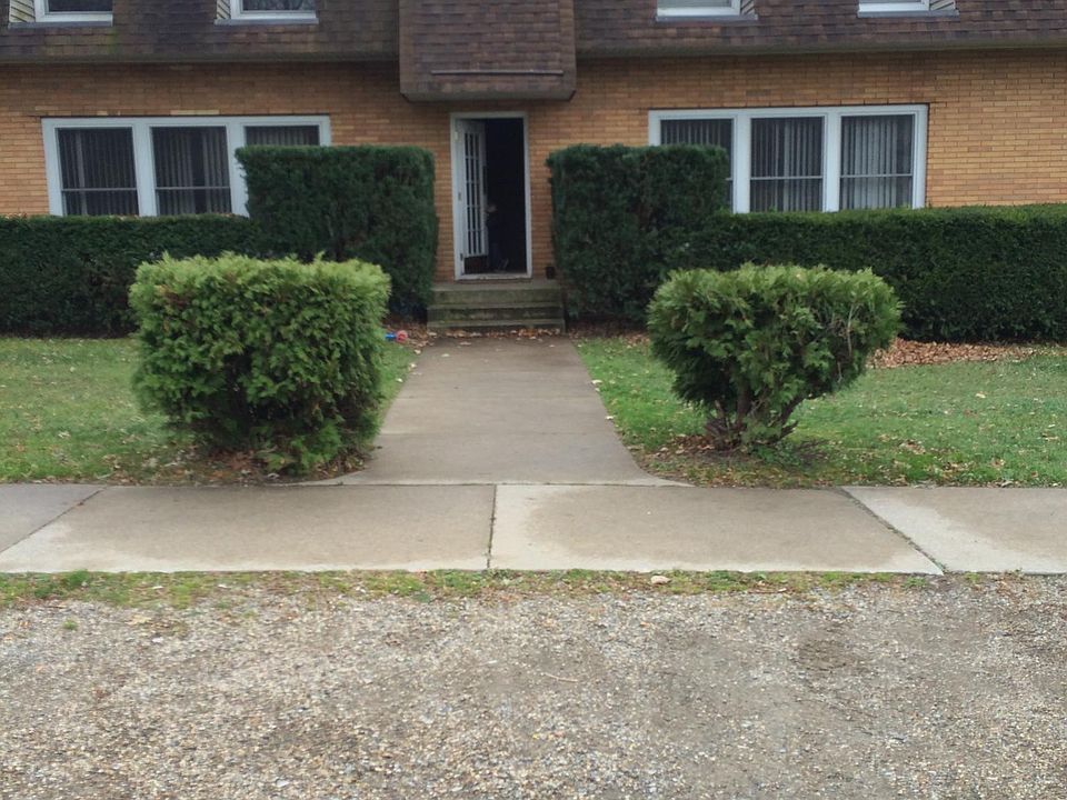 1st image of 712 S Barton St #4
