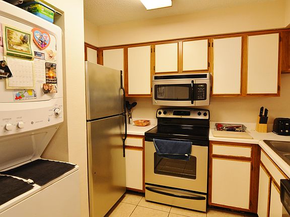 2nd image of 3930 S Roosevelt Blvd #411