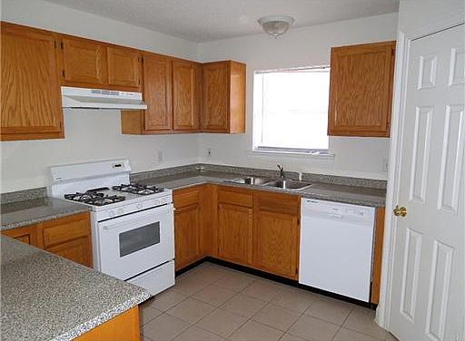 4th image of 1704 Caitlin Ct